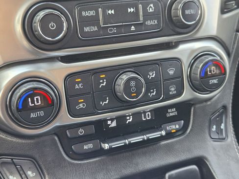 Used 2020 Chevrolet Suburban LT AWD/4WD image 20