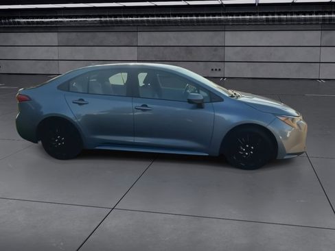 Used 2024 Toyota Corolla LE image 2