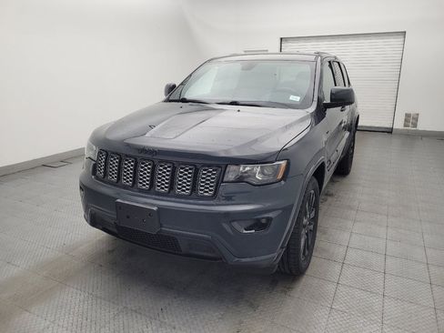 Used 2017 Jeep Grand Cherokee Altitude AWD/4WD image 15