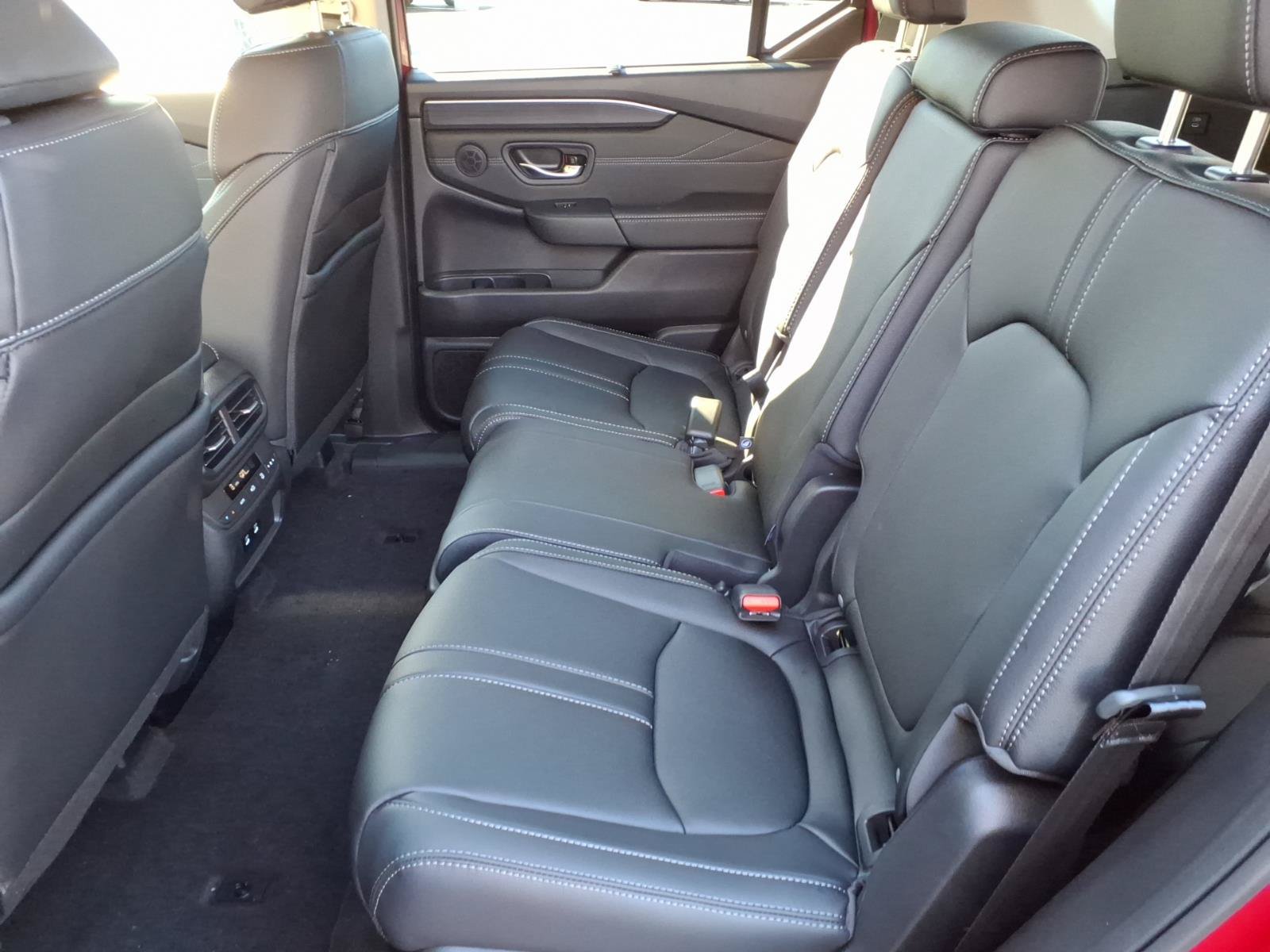 New 2026 Honda Pilot Touring image 5