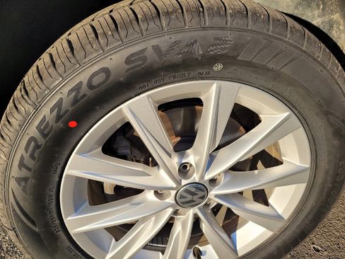 Used 2017 Volkswagen Tiguan Limited w/ Premium Package image 31