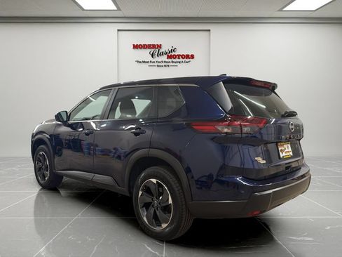 Used 2025 Nissan Rogue SV AWD/4WD image 3