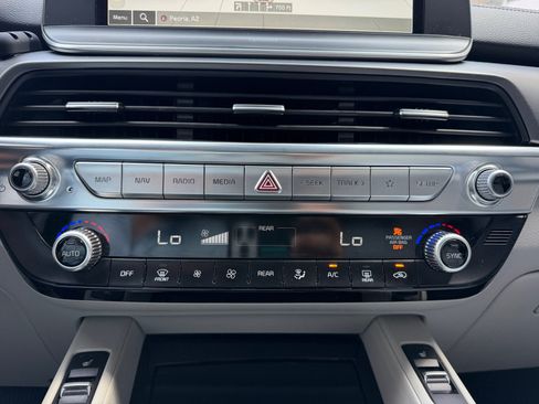 Used 2022 Kia Telluride S FWD image 11
