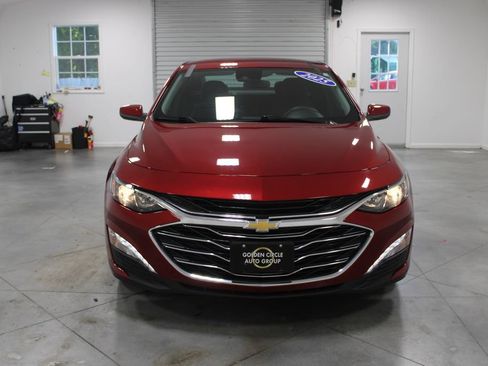 Used 2025 Chevrolet Malibu LT FWD image 3