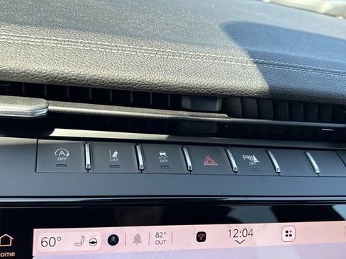 New 2026 Jeep Grand Cherokee Limited w/ Limited Altitude Package AWD/4WD image 27