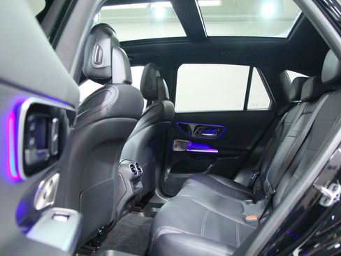 Used 2026 Mercedes-Benz GLC 300 4MATIC image 28