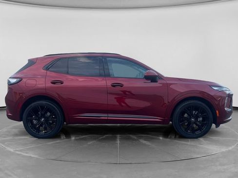 Used 2024 Buick Envision Avenir AWD/4WD image 2