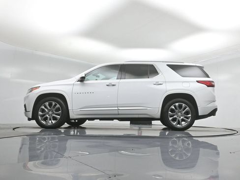 Used 2018 Chevrolet Traverse Premier w/ Driver Confidence II Package FWD image 52