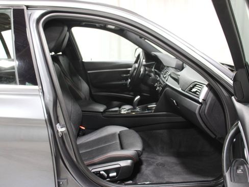 Used 2018 BMW 330i xDrive Sedan w/ Convenience Package AWD/4WD image 7