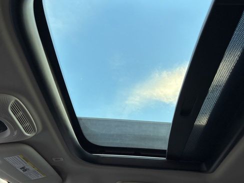 Used 2024 MINI Cooper SE image 11