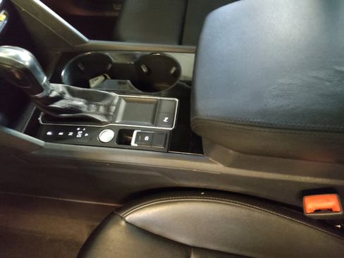 Used 2019 Volkswagen Atlas SEL FWD image 26