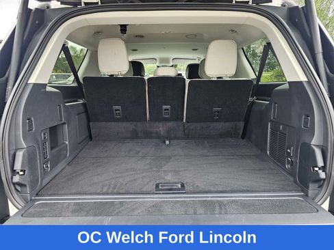 Used 2026 Lincoln Navigator L Premier AWD/4WD image 14