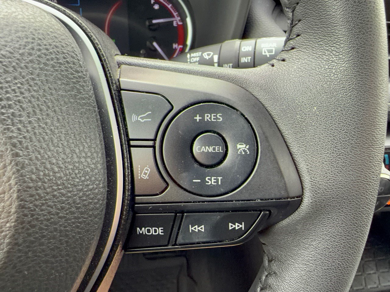 Used 2023 Toyota RAV4 XLE Premium FWD image 19