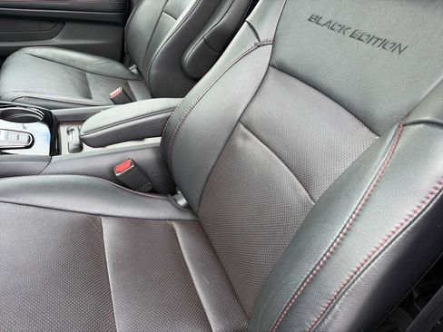 Used 2020 Honda Pilot Black Edition image 13