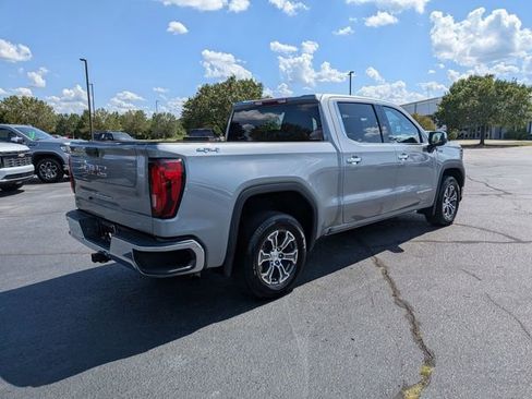 Used 2025 GMC Sierra 1500 SLT AWD/4WD image 3
