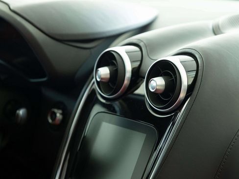 Used 2023 McLaren GT image 18