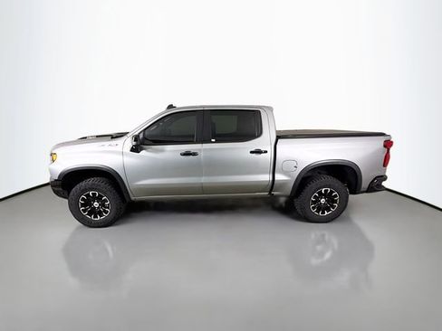 Used 2024 Chevrolet Silverado 1500 ZR2 w/ Technology Package AWD/4WD image 4