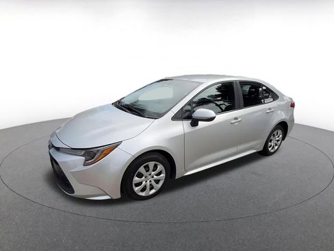 Used 2023 Toyota Corolla LE FWD image 7