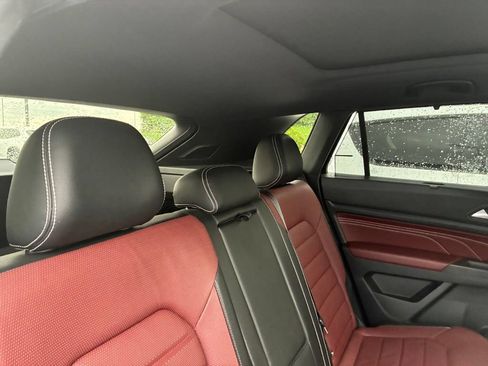 Used 2022 Volkswagen Atlas Cross Sport SEL Premium R-Line AWD/4WD image 28