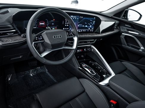 New 2025 Audi Q5 2.0T Premium Plus image 9