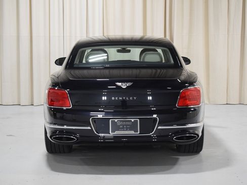 Certified 2020 Bentley Flying Spur W12 image 12