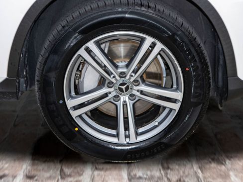 Used 2021 Mercedes-Benz GLC 300 w/ Premium Package image 39