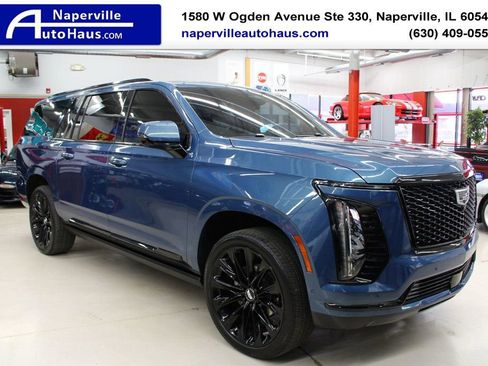 Used 2025 Cadillac Escalade ESV Sport Platinum w/ LPO, ONYX Package image 1