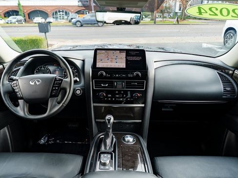 Used 2024 INFINITI QX80 Luxe image 11
