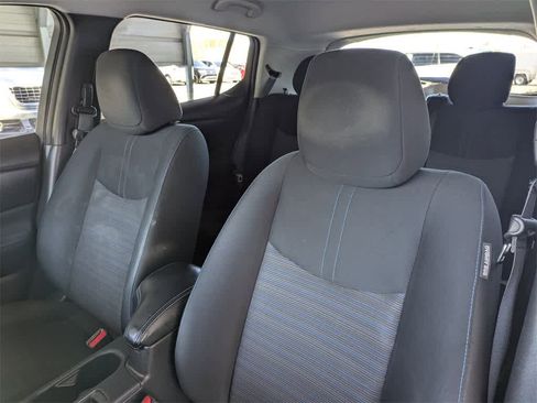 Used 2018 Nissan Leaf SV w/ SV Technology Package image 7