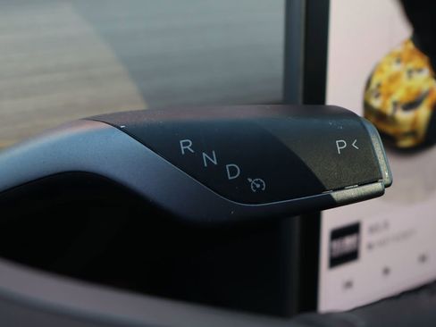 Used 2023 Tesla Model Y Long Range image 23