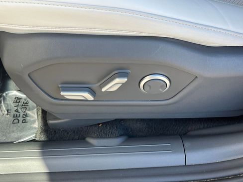 Used 2025 Hyundai Santa Fe SEL image 24