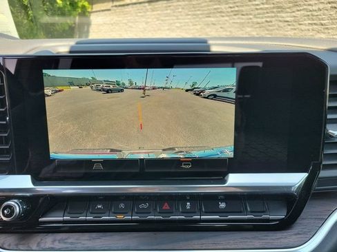 Used 2026 GMC Sierra 1500 SLT AWD/4WD image 21