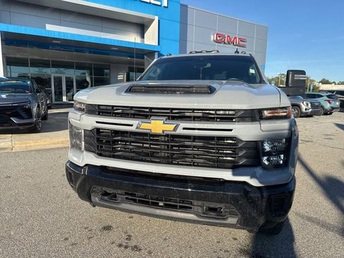 Used 2025 Chevrolet Silverado 2500 Custom w/ Custom Convenience Package image 6