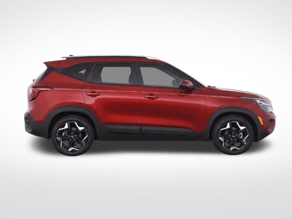 Used 2025 Kia Seltos S FWD image 8
