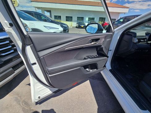 Used 2025 Toyota Camry LE FWD image 32