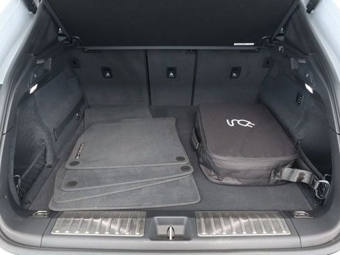 Used 2025 Porsche Macan Electric w/ Premium Package image 24