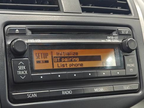 Used 2012 Toyota RAV4 4WD w/ Value Pkg image 8