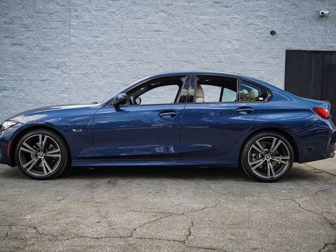 Used 2023 BMW 330e w/ Driving Assistance Package image 10