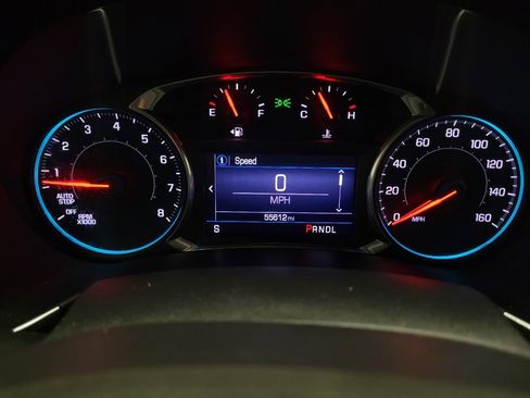 Used 2020 Chevrolet Equinox LT FWD image 23