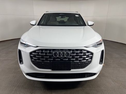 Used 2025 Audi Q5 Premium Plus w/ Premium Plus image 2