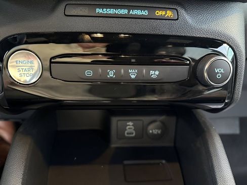 Used 2025 Ford Escape ST-Line w/ Equipment Group 301A image 15