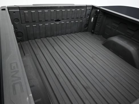 Used 2023 GMC Sierra 1500 AT4 w/ Technology Package AWD/4WD image 44