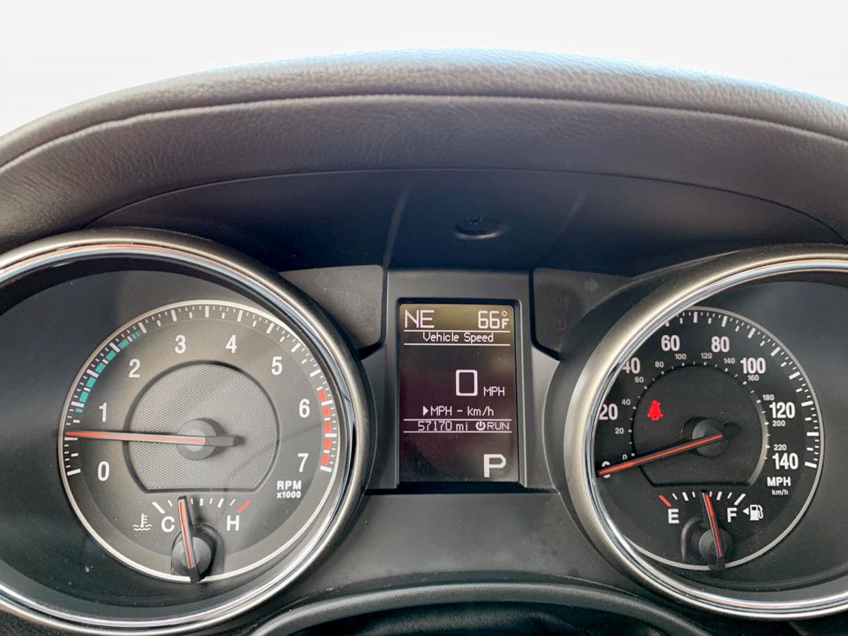 Used 2013 Jeep Grand Cherokee Overland w/ Advance Technology Group AWD/4WD image 25