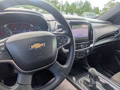 Used 2023 Chevrolet Traverse LT AWD/4WD image 34