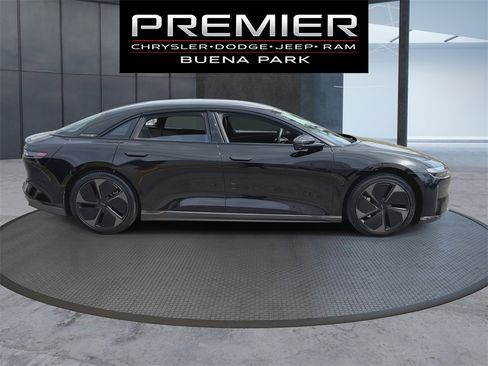 Used 2024 Lucid Air Touring image 9