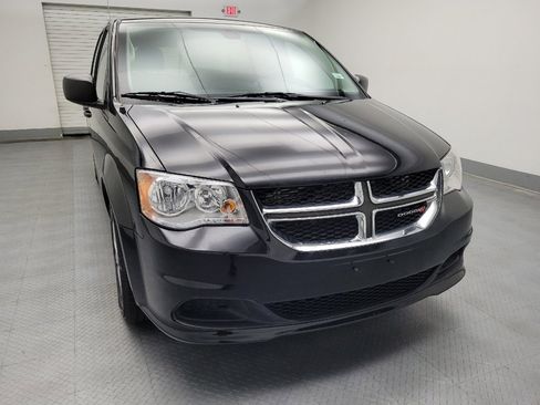Used 2020 Dodge Grand Caravan SE image 14