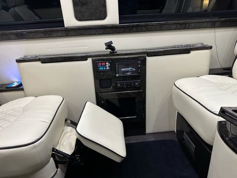 Used 2017 Mercedes-Benz Sprinter 2500 image 13