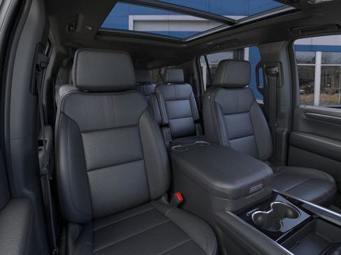 New 2026 Chevrolet Suburban RST image 16