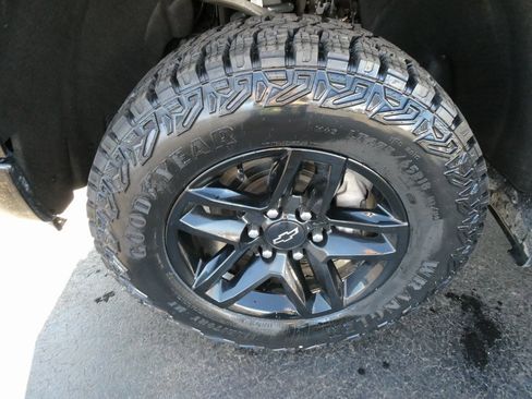 Certified 2024 Chevrolet Silverado 1500 LT Trail Boss w/ Convenience Package II image 12