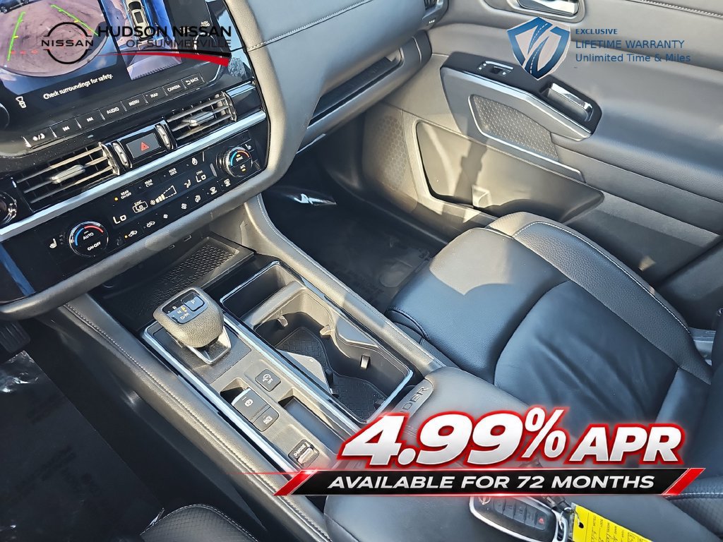 Used 2025 Nissan Pathfinder SL FWD image 26